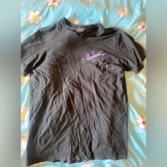 Nike Tee Size L - Picture 1 of 3